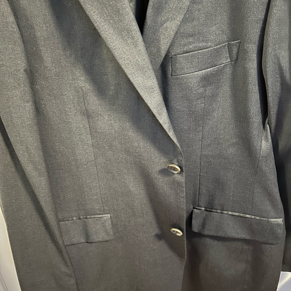 Hugo Boss 44R - Picture 5 of 8